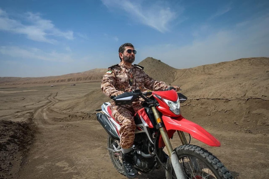 Membri del Corpo delle Guardie Rivoluzionarie Iraniane (IRGC) durante un’esercitazione militare nei pressi della capitale Teheran, in Iran, il 12 maggio 2026. (EPA)