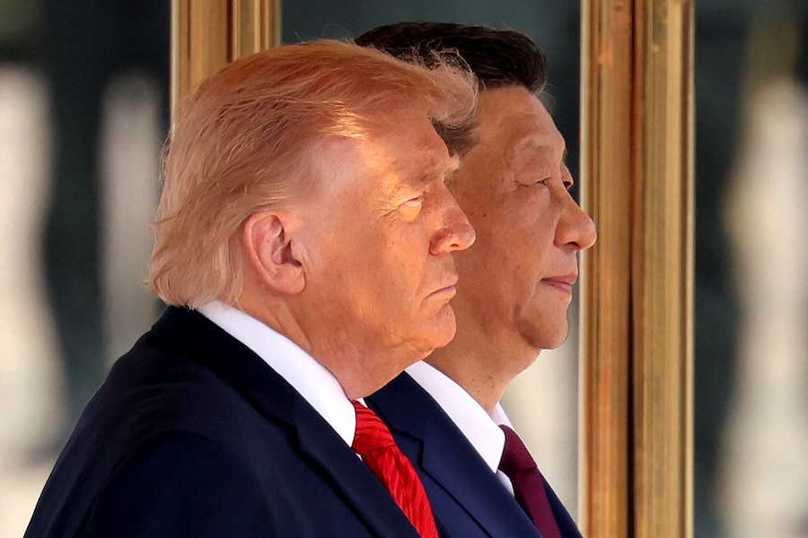 Il presidente cinese Xi Jinping e il presidente statunitense Donald Trump partecipano a una cerimonia di benvenuto presso la Grande Sala del Popolo a Pechino, in Cina, il 14 maggio 2026. (REUTERS)