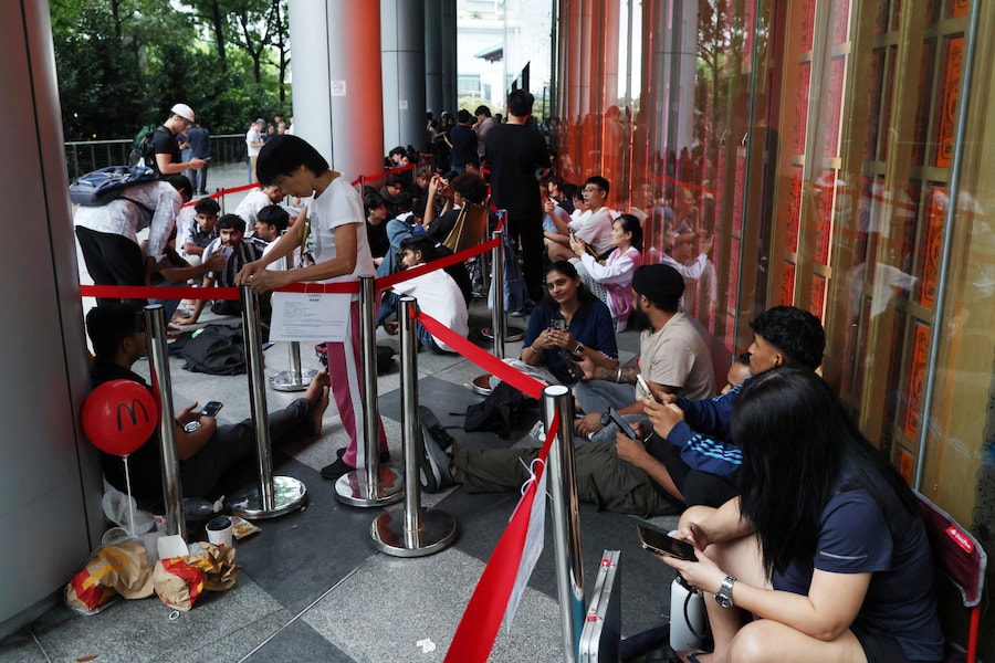 Singapore (REUTERS)