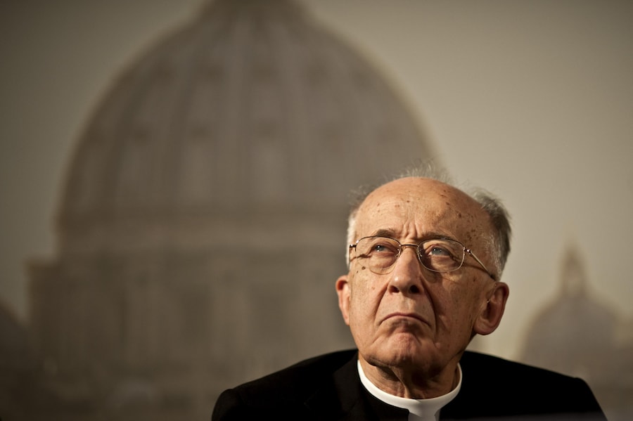 Il presidente del Progetto Culturale della Chiesa italiana, Camillo Ruini, al Forum Cei sui 150 anni dell'unita' d'Italia, questo pomeriggio 02 dicembre 2010 nel complesso di S. Spirito in Sassia a Roma. ANSA/GUIDO MONTANI (ANSA)