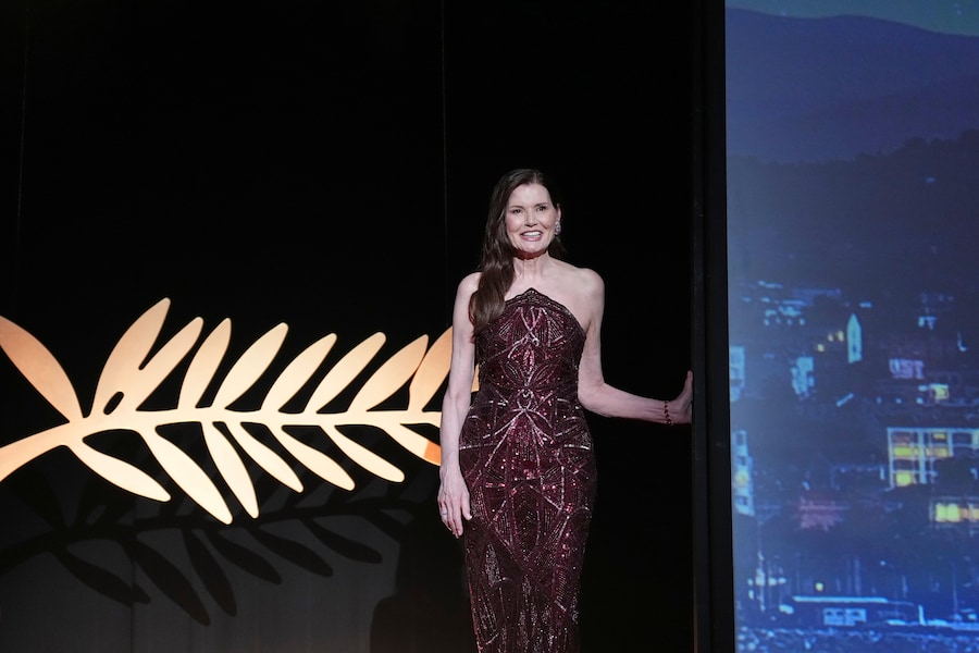 Geena Davis durante la cerimonia di premiazione del 79° Festival Internazionale del Cinema di Cannes, nel sud della Francia, sabato 23 maggio 2026. (AP Photo/Andreea Alexandru) (APN)