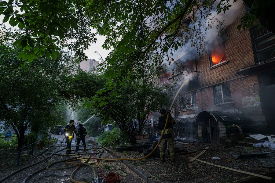 (AP Photo/Evgeniy Maloletka) (APN)