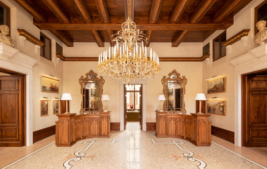 Moyen-VNZ – Lobby - @VincentLeroux.jpg