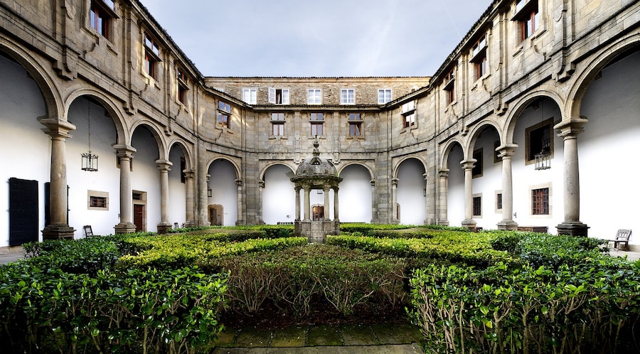 Parador de Santiago Claustro San Mateo