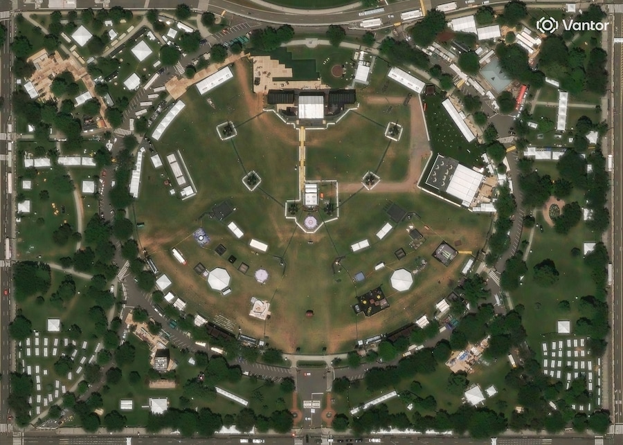 Un'immagine satellitare mostra l'Ellisse dopo l'allestimento per l'evento UFC Freedom 250, a Washington, D.C., Stati Uniti, il 13 giugno 2026. Vantor/Foto fornita da REUTERS (via REUTERS)