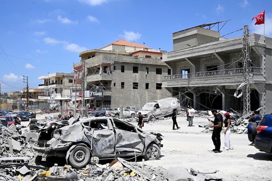 epa13041978 A damaged car and ambulance belonging to Hezbollah's health unit in the village of Al Shaabiyeh, southern Lebanon, 16 June 2026, after the announcement of a US-Iran mediated preliminary framework to end regional military hostilities and lift the naval blockade on the Strait of Hormuz. According to the Lebanese Ministry of Health, as of 16 June, Israeli attacks across Lebanon have killed more than 3,800 people and injured more than 11,800 others since renewed hostilities between Israel and Hezbollah began last March. EPA/WAEL HAMZEH (EPA)