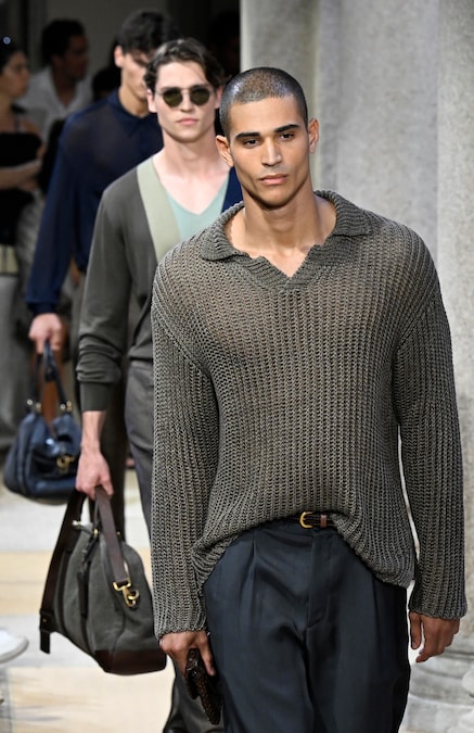 Giorgio Armani, la collezione per la PE 2027. (ANSA)
