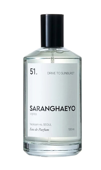 Edp 51. Drive to Sunburst, fougère unisex, con agrumi e note verdi di neroli ed eucalipto, SARANGHAEYO (100 ml, 180 €).