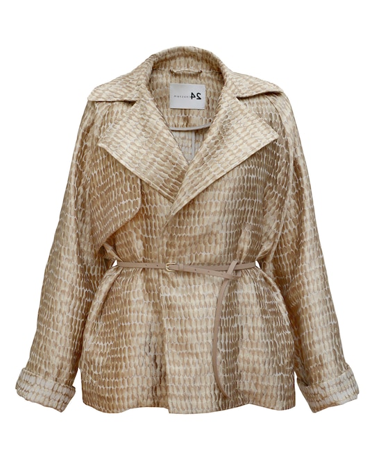 Minitrench sfoderato in tessuto jacquard, MANZONI 24 (990 €).