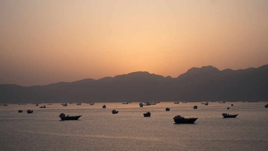 Navi e imbarcazioni nello Stretto di Hormuz, Musandam, Oman. (REUTERS)