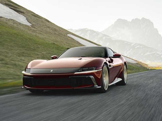Ferrari 12 Cilindri Manuale, la Gran Turismo che riporta al centro la meccanica