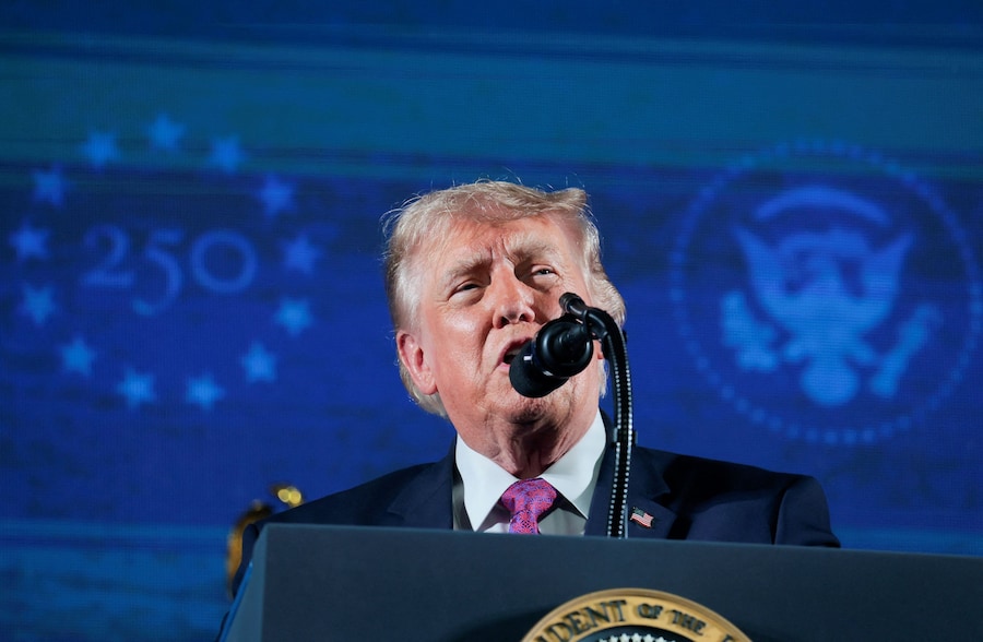 Il presidente degli Stati Uniti Donald Trump tiene un discorso durante una cerimonia per il 250° anniversario dell'indipendenza degli Stati Uniti, al Monte Rushmore a Keystone, nel South Dakota (Stati Uniti), il 3 luglio 2026. REUTERS/Kylie Cooper (REUTERS)
