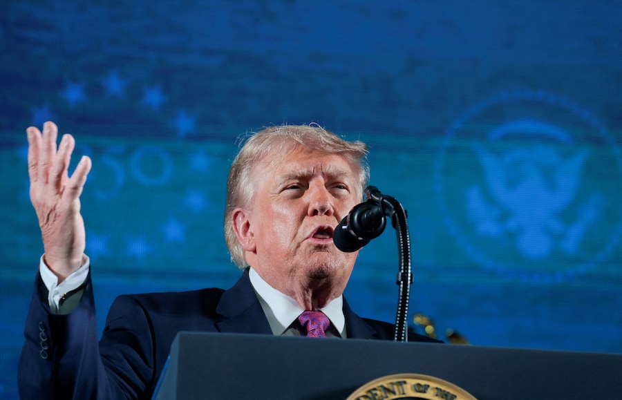 Il presidente degli Stati Uniti Donald Trump tiene un discorso durante una cerimonia per il 250° anniversario dell'indipendenza degli Stati Uniti, al Monte Rushmore a Keystone, nel South Dakota (Stati Uniti), il 3 luglio 2026. REUTERS/Kylie Cooper (REUTERS)