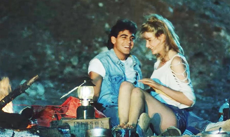 Grizzy II: Predator, film del 1976 della FVI/Columbia Pictures con Laura Dern e George Clooney (Alamy Stock Photo)