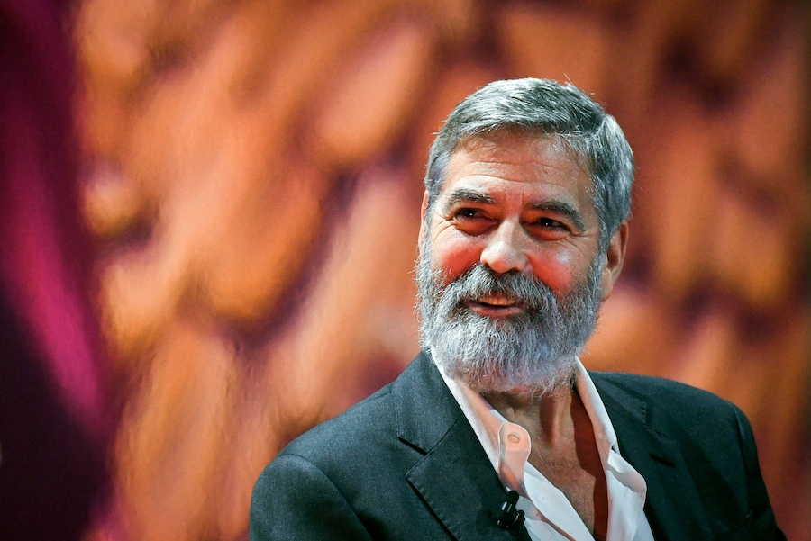George Clooney, attore e regista vincitore di un Oscar, imprenditore e attivista per i diritti umani, interviene al Nordic Business Forum di Helsinki, in Finlandia, il 10 ottobre 2019 (ripubblicato il 5 maggio 2026). George Timothy Clooney è nato nel Kentucky il 6 maggio 1961 e compirà 65 anni nel 2026. (EPA/KIMMO BRANDT)