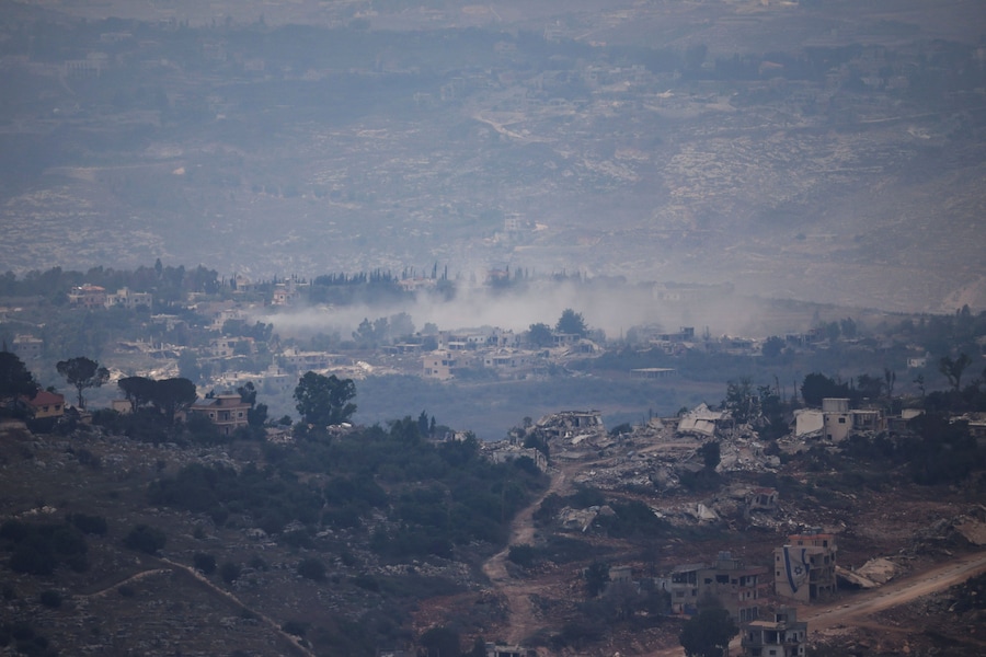 Fumo che sale in Libano, visto dal lato israeliano del confine tra Israele e Libano, nel nord di Israele, il 5 luglio 2026. REUTERS/Shir Toremm (REUTERS)