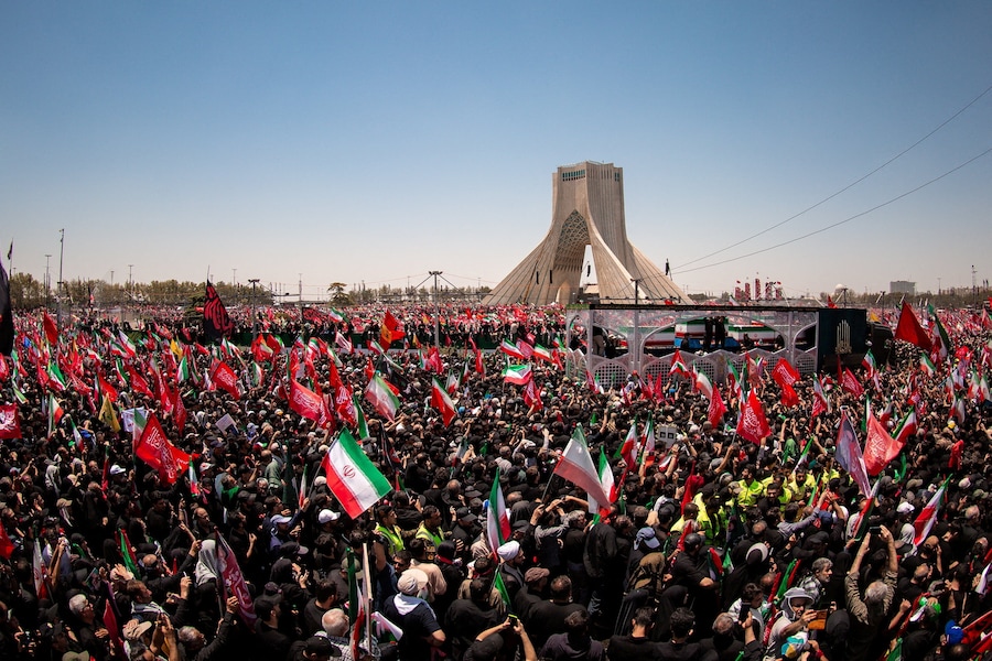 Il corteo funebre in memoria del defunto leader supremo iraniano, l’ayatollah Ali Khamenei, ucciso il 28 febbraio in seguito a attacchi aerei israeliani e statunitensi, a Teheran, in Iran, il 6 luglio 2026. (VIA REUTERS)