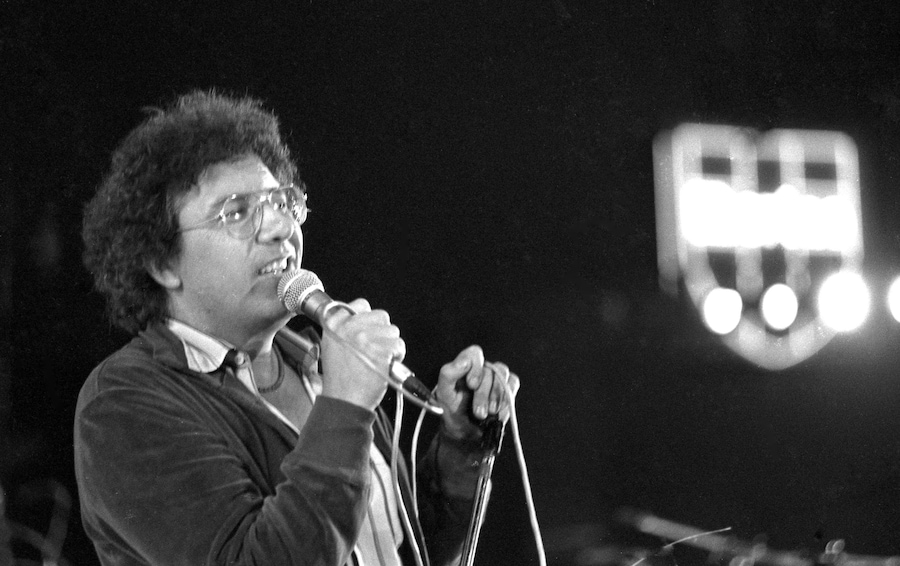 Peppino di Capri al Festival dell'amicizia. Modena, 1 settembre 1979. (Archivio ANSA)