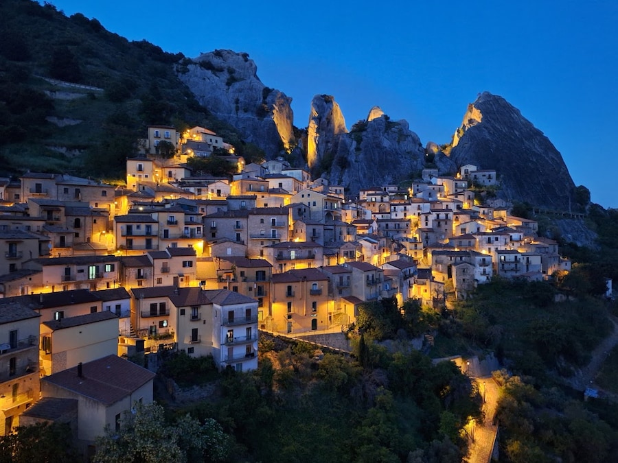 Castelmezzano al crepuscolo.