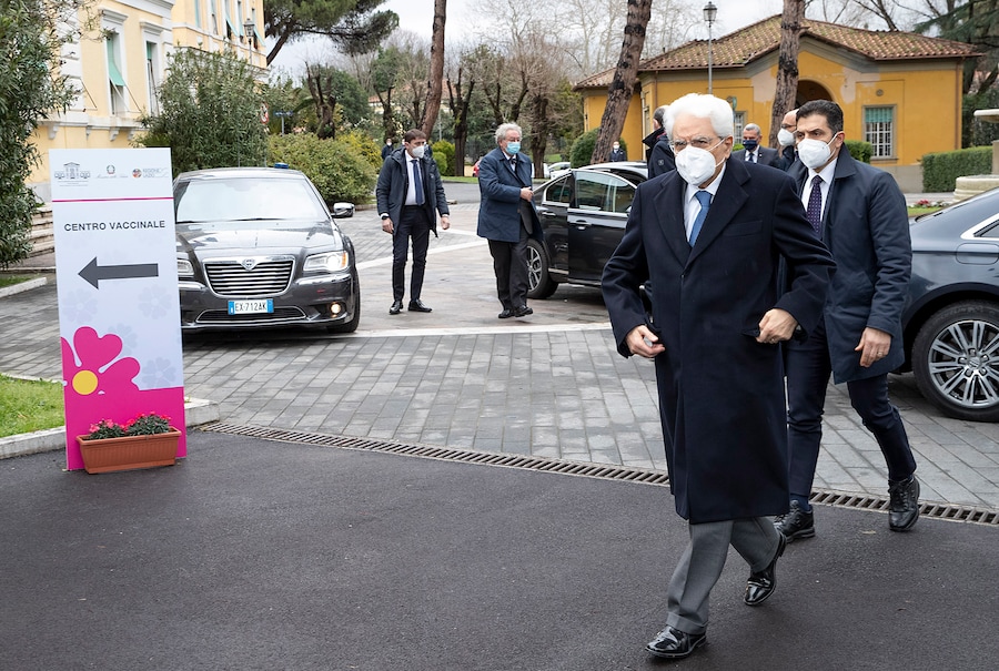9 marzo 2021 -Roma - Il Presidente della Repubblica Sergio Mattarella all'Ospedale Spallanzani, in occasione della somministrazione del vaccino anti Covid-19. (Foto di Paolo Giandotti - Ufficio per la Stampa e la Comunicazione della Presidenza della Repubblica)