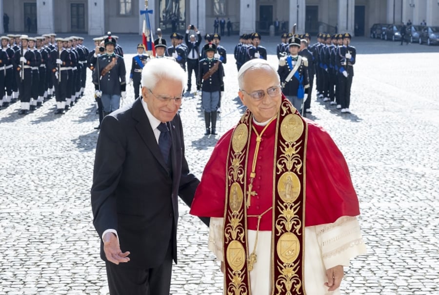 14 ottobre 2025 - Il Presidente della Repubblica Sergio Mattarella accoglie al Palazzo del Quirinale Sua Santità Papa Leone XIV . (Ufficio Stampa del Palazzo del Quirinale)