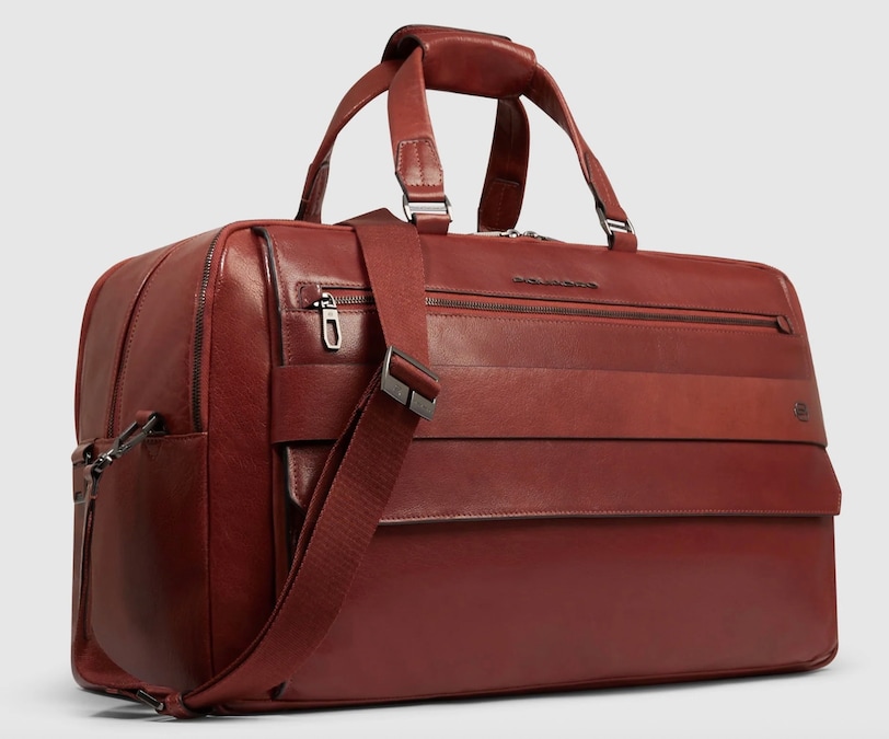 Piquadro. In pelle, con tasche protette per biancheria, occhiali, Air Pods, power bank