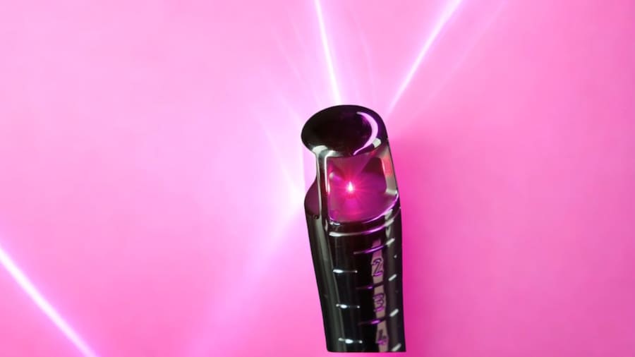 Ladylift di Eufoton, progettata per il benessere femminile. Utilizza un fascio di luce delicato che stimola la produzione di collagene e migliora l’elasticità dei tessuti vaginali, alleviando i sintomi della sindrome genito-urinaria.