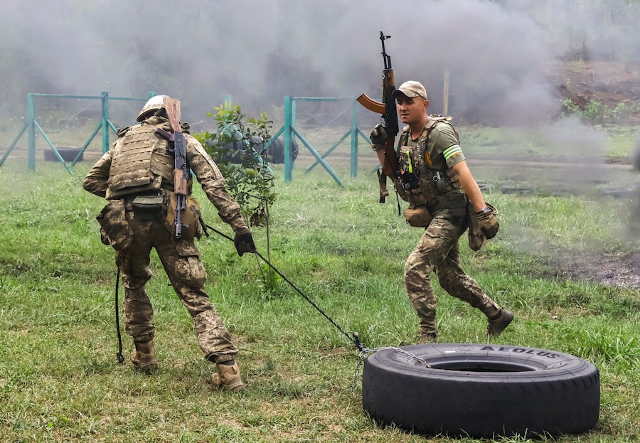EPA/65 MECHANIZED BRIGADE PRESS SERVICE (EPA)