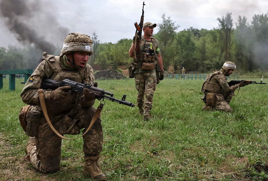 EPA/65 MECHANIZED BRIGADE PRESS SERVICE (EPA)