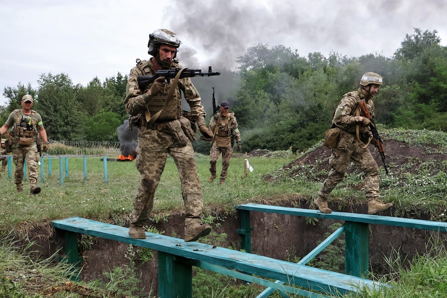 EPA/65 MECHANIZED BRIGADE PRESS SERVICE (EPA)