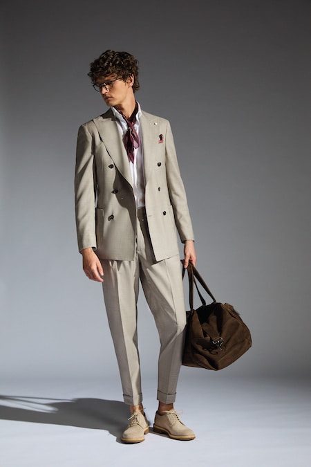 Luigi Bianchi Sartoria. In lana e cashmere a sottotono freddo, con pantaloni slim coordinati