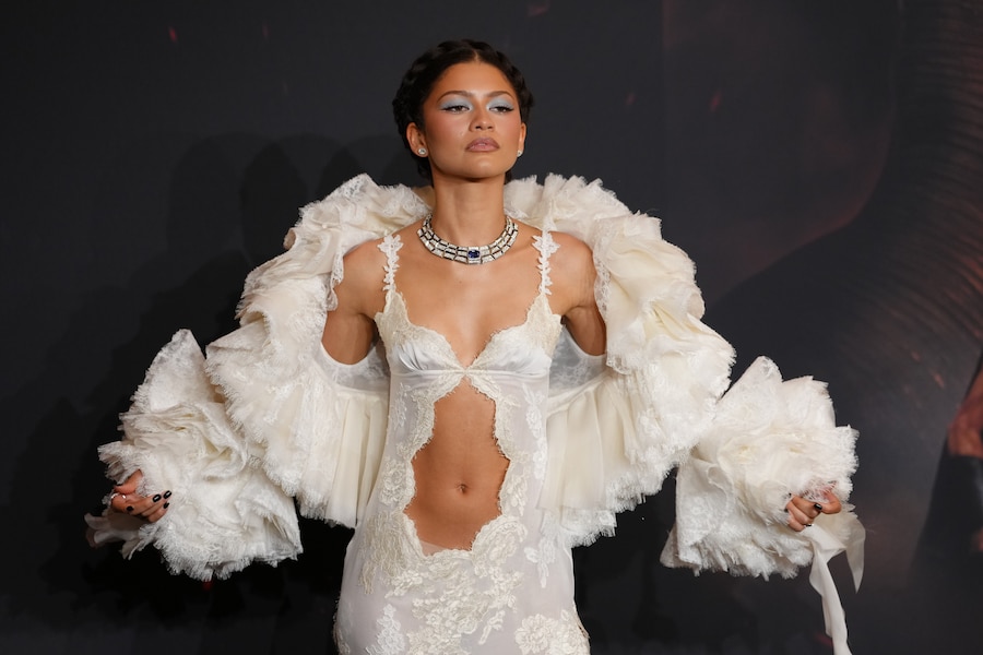 Zendaya posa per i fotografi al suo arrivo alla prima del film “The Odyssey”, a Parigi. (AP Photo/Aurelien Morissard) (AP Photo/Aurelien Morissard)