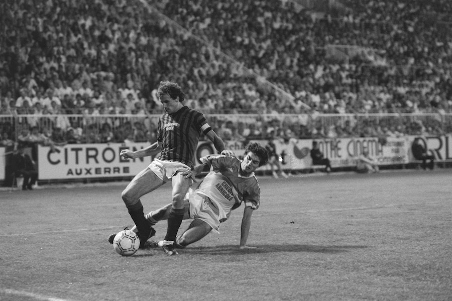 Auxerre Francia - 18 settembre 1985 - Calcio Coppa Uefa - Auxerre-Milan AC (3-1) Nella foto Baresi Franco , Ferreri Jean Marc (Italy Photo Press)