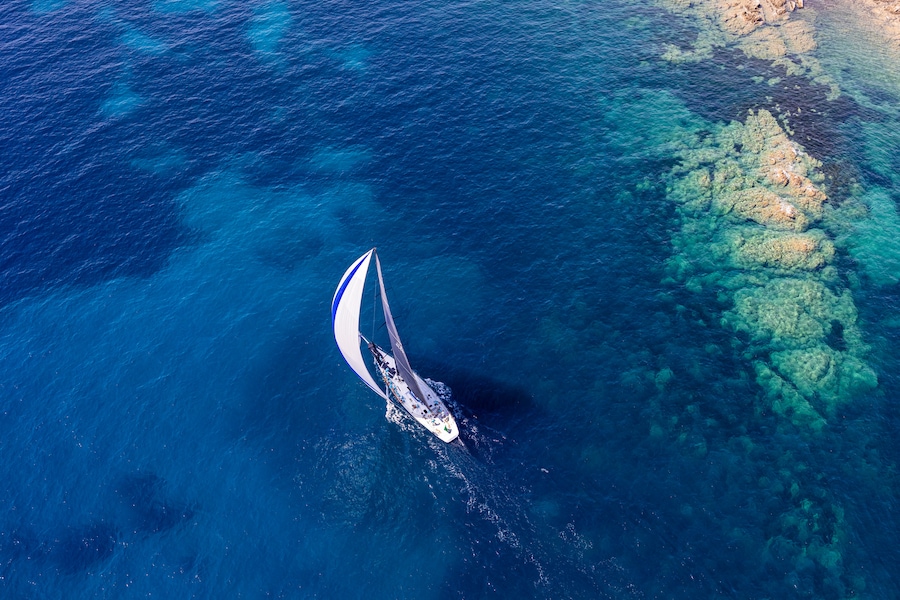 Altra immagine della Capricorno alla Maxi Yacht Rolex Cup del 2021. (© Rolex/Carlo Borlenghi)