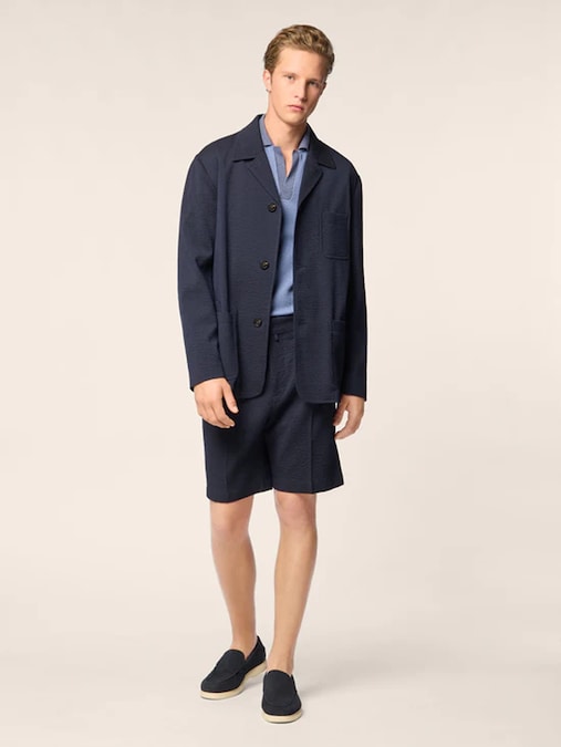 Jacob Cohen. Giacca worker monopetto in Seersucker di pura lana di Vitale Barberis Canonico, con bermuda coordinato
