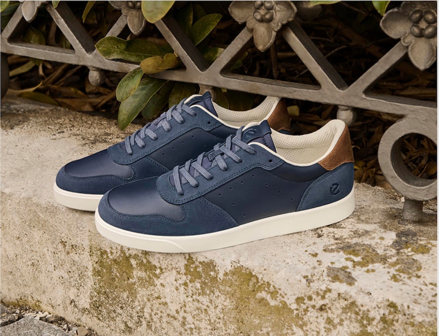 Ecco. Sneaker Street Lite, leggera con suola light, interno foderato e soletta flessibile brevettata Fluidform