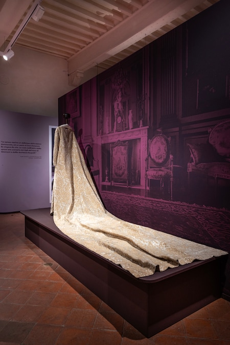 L’abito da sposa di Mimì Archivio “Grönberg – Villa Reale di Marlia” ©Foto Andrea Vierucci jpg
