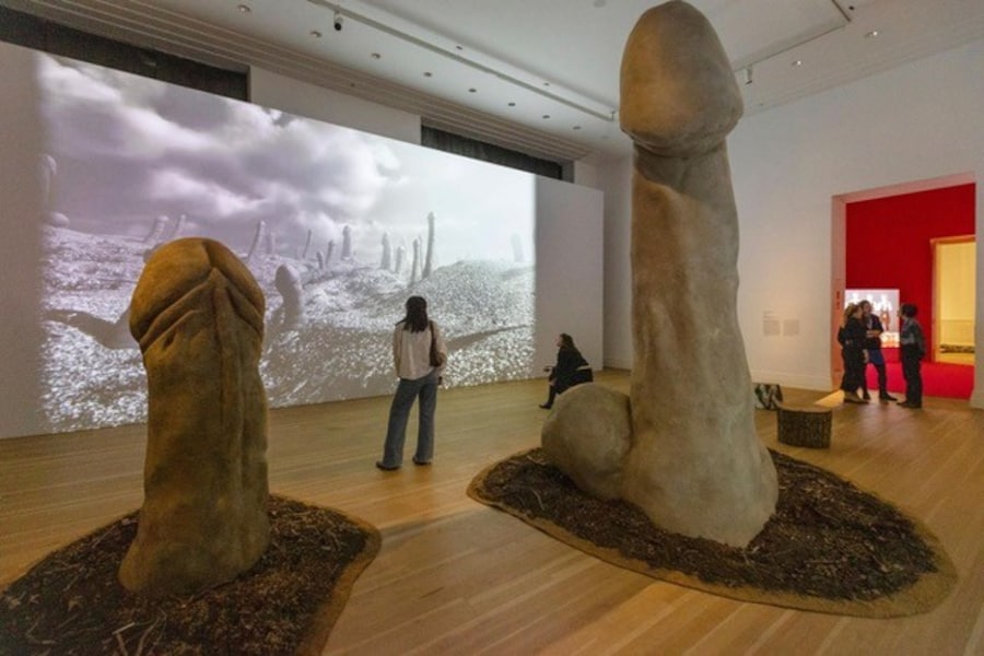 Marina Abramović, Balkan Erotic Epic, the Exhibiiton, installation view, Gropius Bau, Gropius Bau, Photo: Rosa Merk