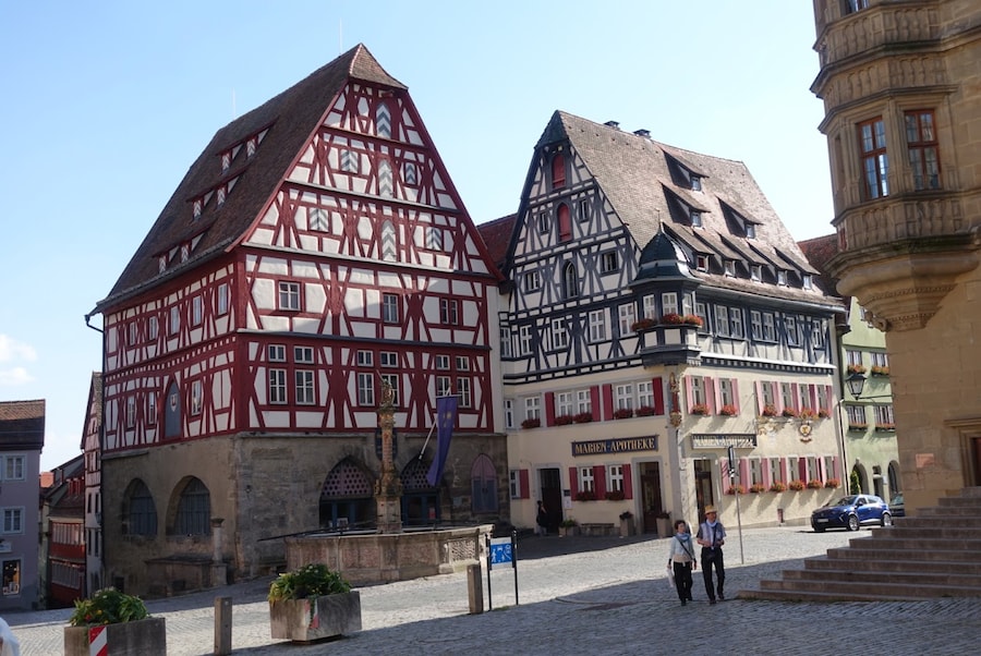 Sulla piazza di Rothenburg