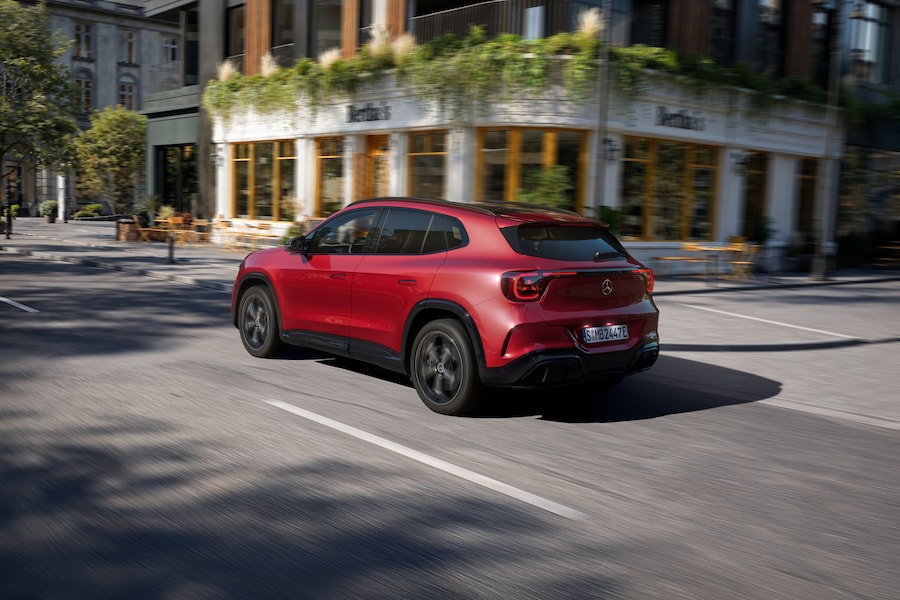  (Mercedes-Benz AG)