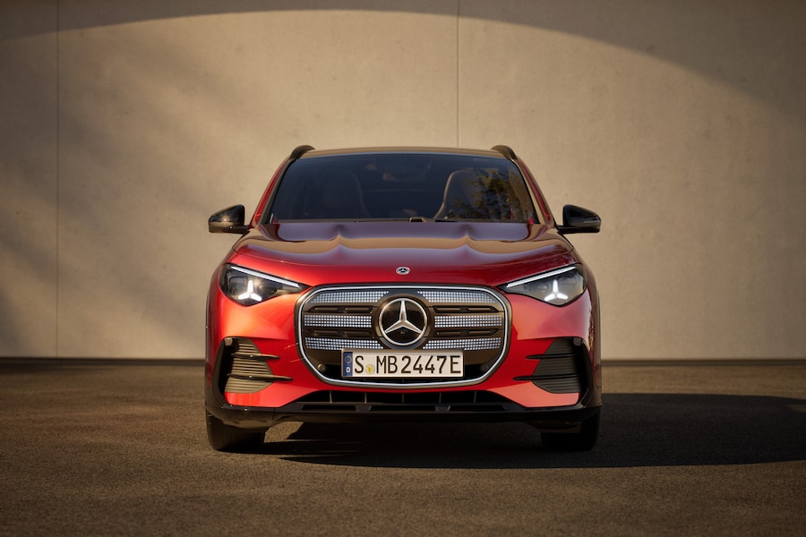  (Mercedes-Benz AG)