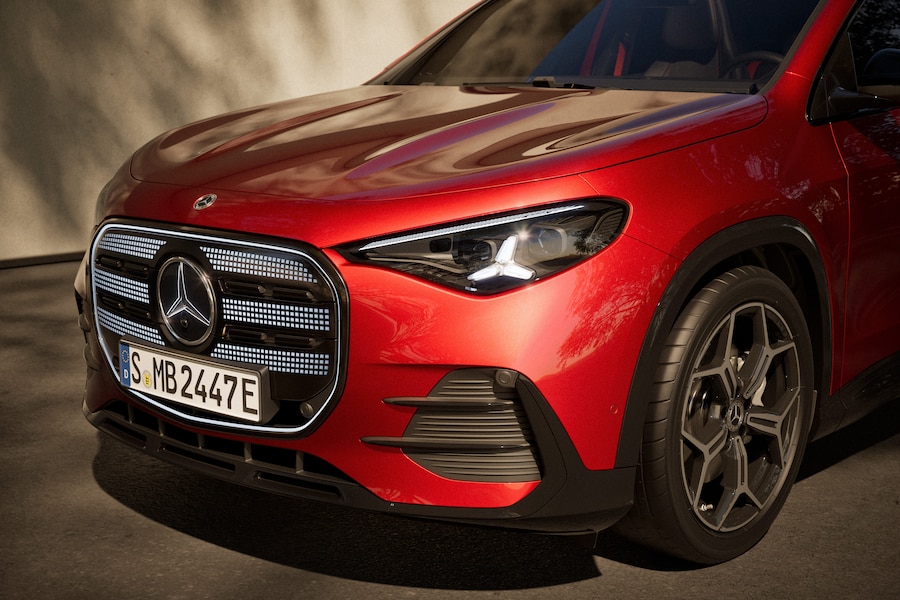  (Mercedes-Benz AG)