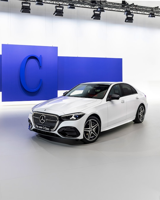  (Mercedes-Benz AG)