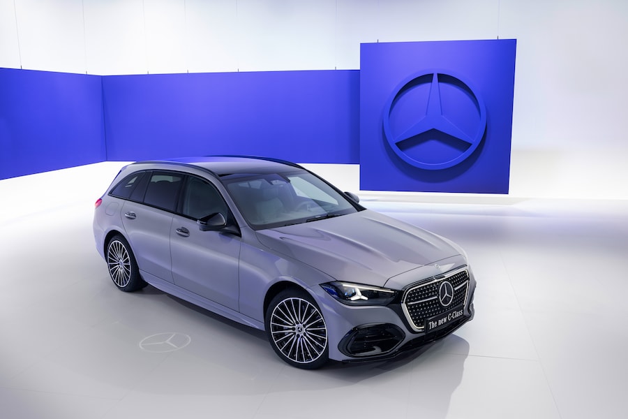  (Mercedes-Benz AG)