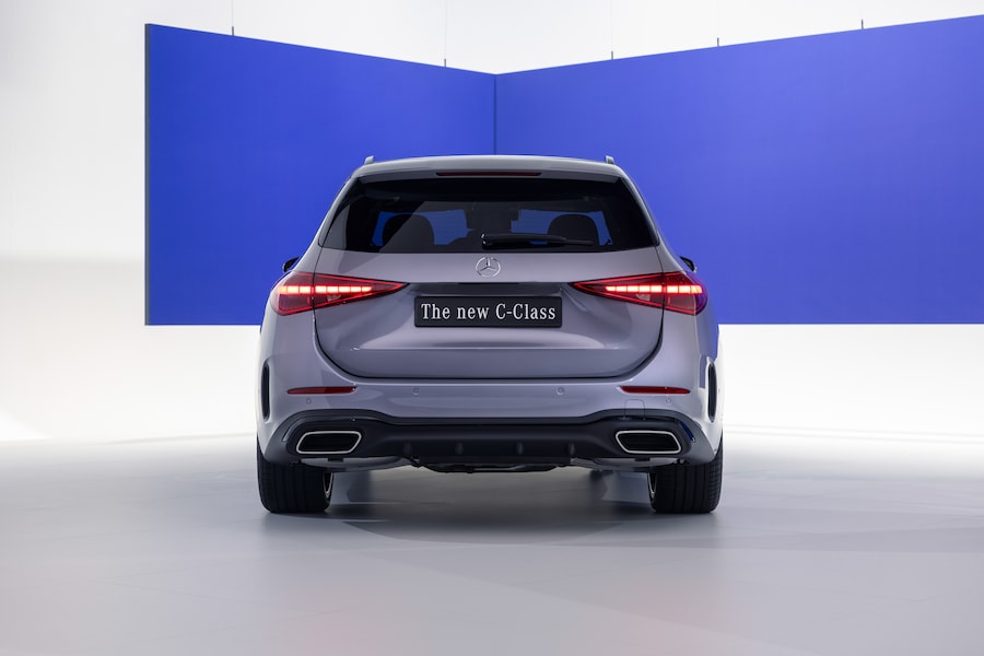  (Mercedes-Benz AG)