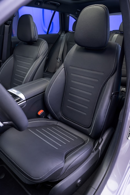  (Mercedes-Benz AG)