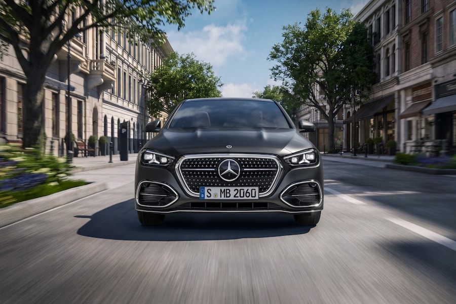  (Mercedes-Benz AG)