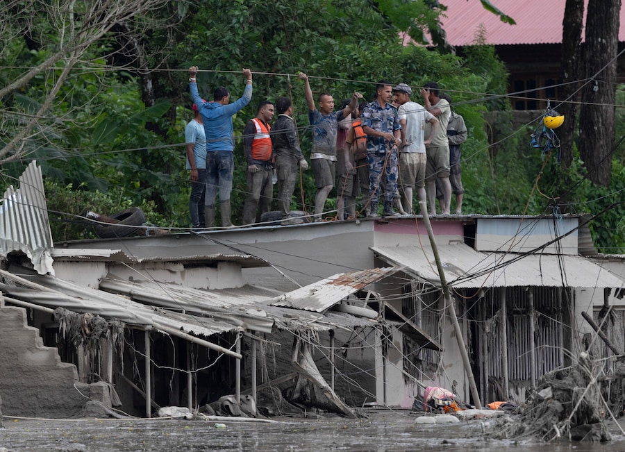 EPA/NARENDRA SHRESTHA (EPA)