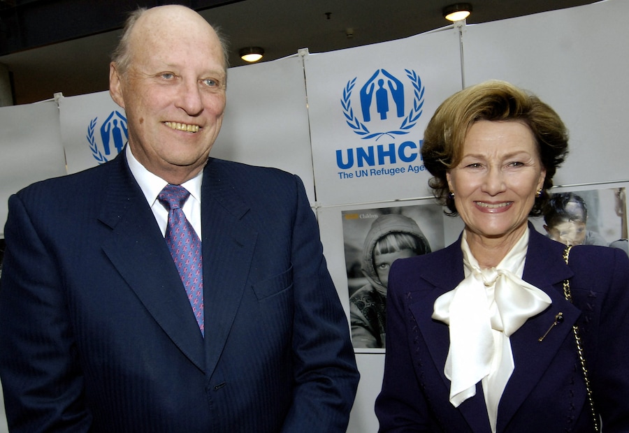 Il Re Harald V (e la Regina Sonja of Norway a un incontro ufficiale con l’Alto Commissariato delle Nazioni Unite per i rifugiati Antonio Guterres a Ginevra REUTERS/Denis Balibouse/File Photo (REUTERS)