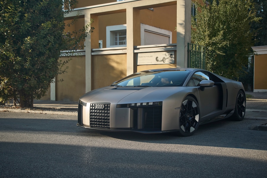 Audi Nuvolari davanti alla casa natale di Tazio Nuvolari